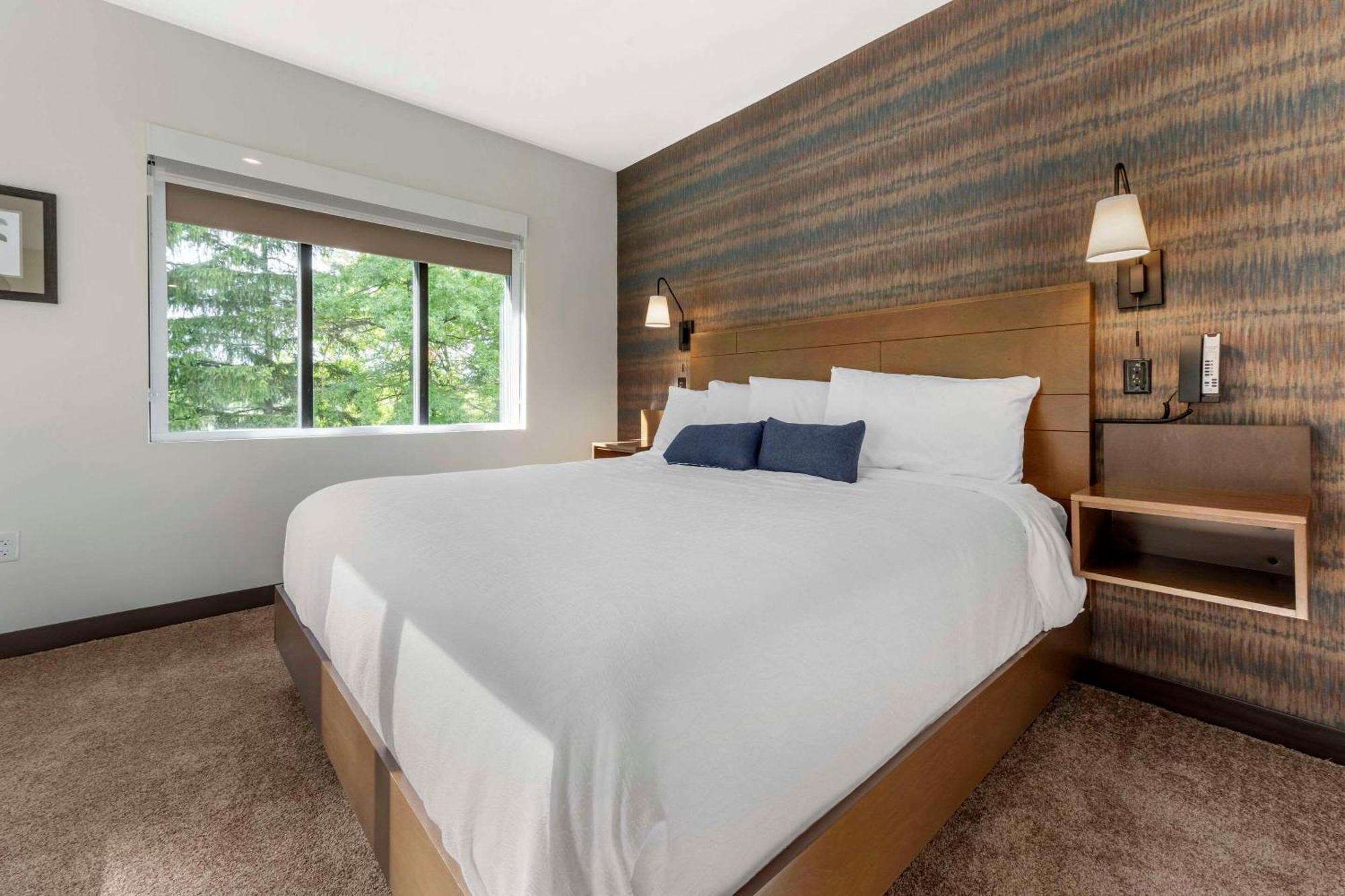 The Cranberry, Ascend Hotel Collection Morgantown Exteriör bild
